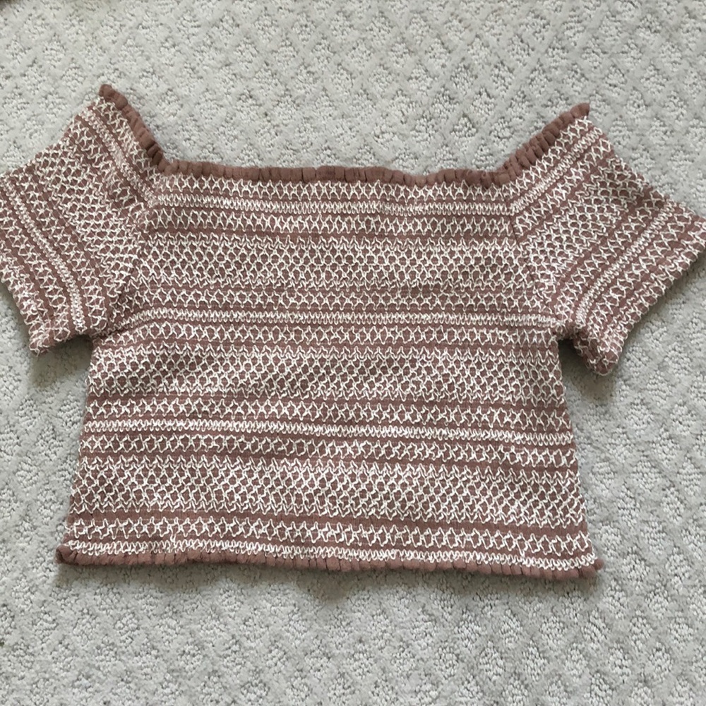 cute white girls cropped crow blush pink top